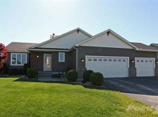 15771 Foxhill Ave N, Hugo, MN 55038