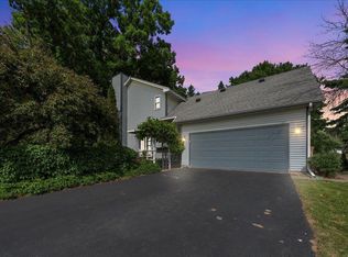 12065 Gantry Ln, Apple Valley, MN 55124