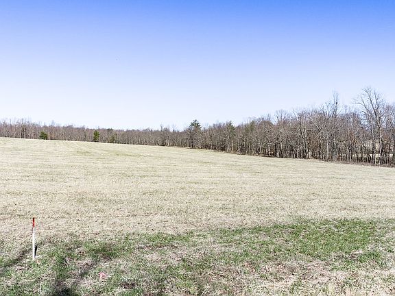 4th image of 9 Nicholson Dr