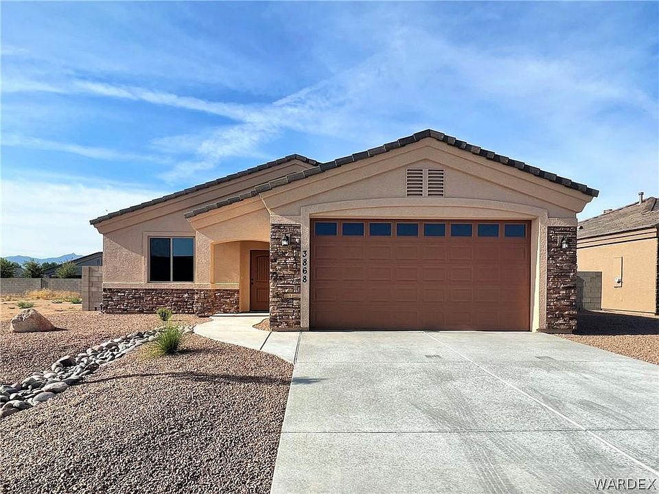 1st image of 3868 E McVicar Ave
