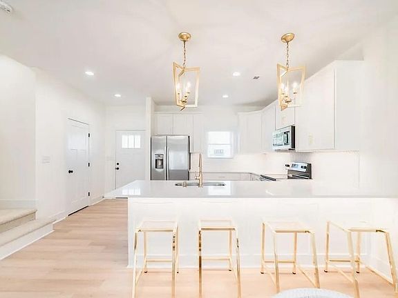 2nd image of 556 Leesville Rd #807
