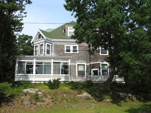 1st image of 54 Phillips Ave