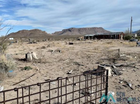 8380 Dona Ana Rd SE, Deming, NM 88030