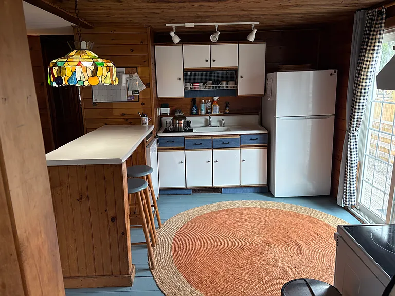 Kitchen with built in dishwasher, microwave and electric oven