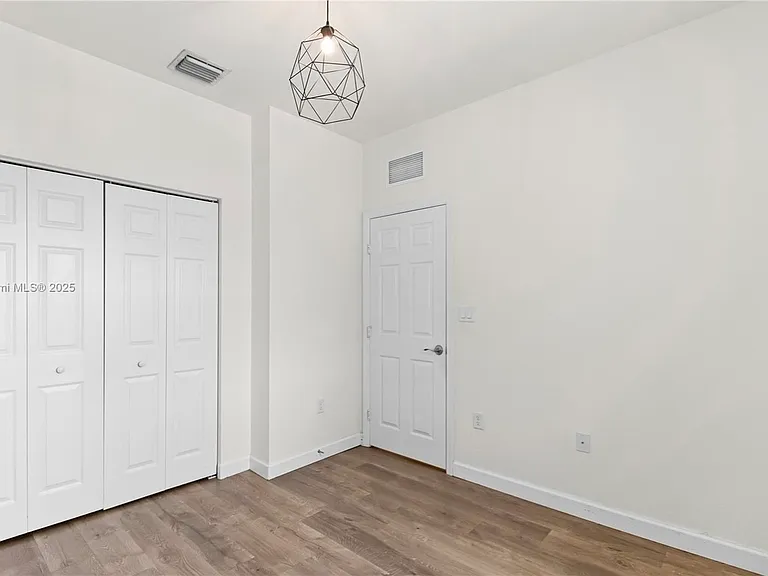 3392 W 114th Ter — Photo 2