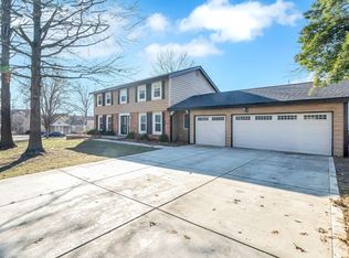 2199 Sycamore Hill Ct, Chesterfield, MO 63017