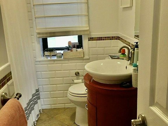5th image of 70 Grove St #4RA