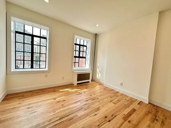 183 West 10th Street image 1 of 5