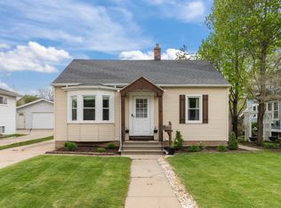 713 N Sawyer St, Oshkosh, WI 54902