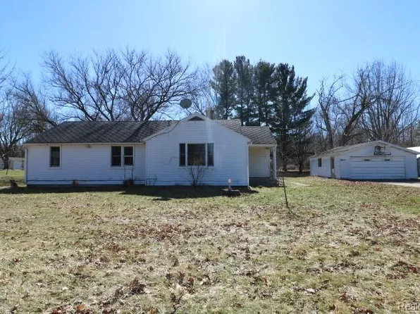 5184 E Mount Morris Rd, Mount Morris, MI 48458