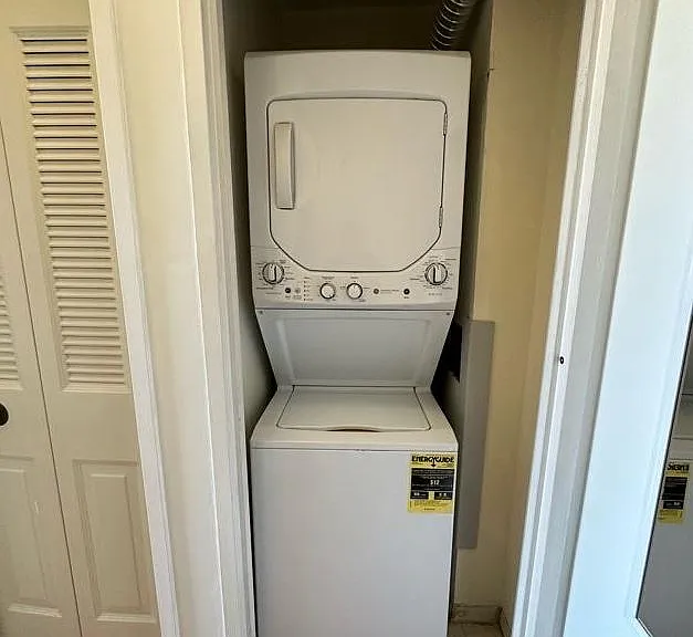 Washer / Dryer in Unit