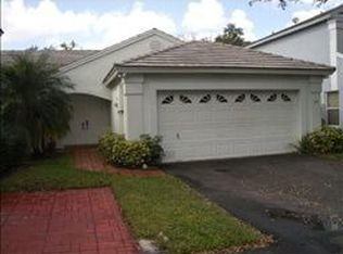9955 NW 2nd Ct, Plantation, FL 33324