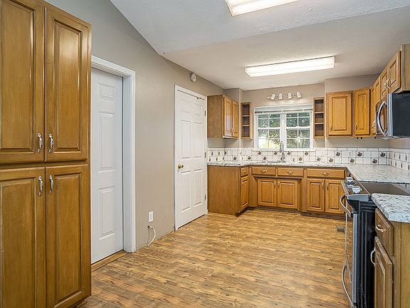 5th image of 4544 Greenfield Dr