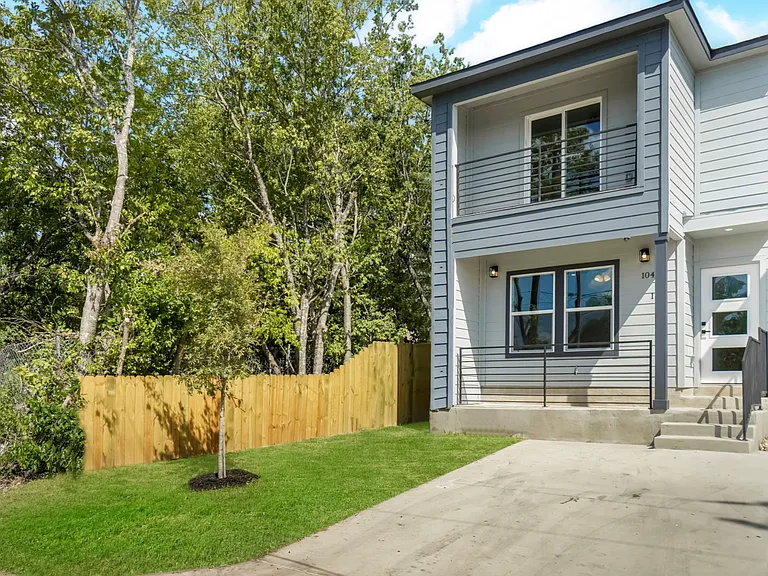 104 Shenandoah St #1 — Photo 1