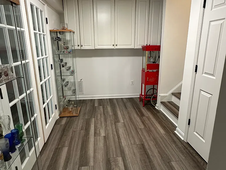 213 Stacey Ct — Photo 11