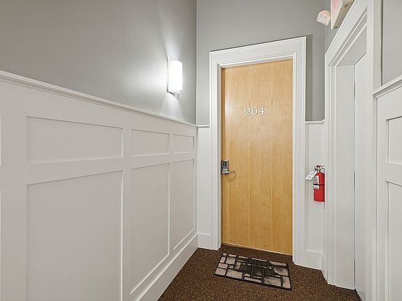 5th image of 417 Vine St Unit 204