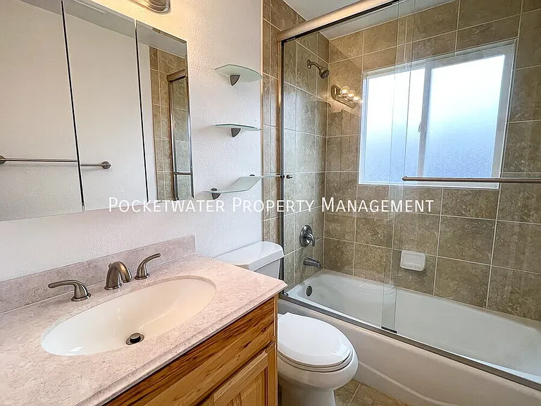 2207 Tulip St — Photo 14