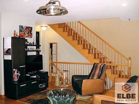4th image of 2578 W 16th St #3B