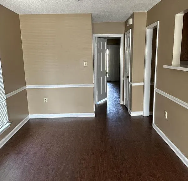 4407 Forest Valley Cv — Photo 3