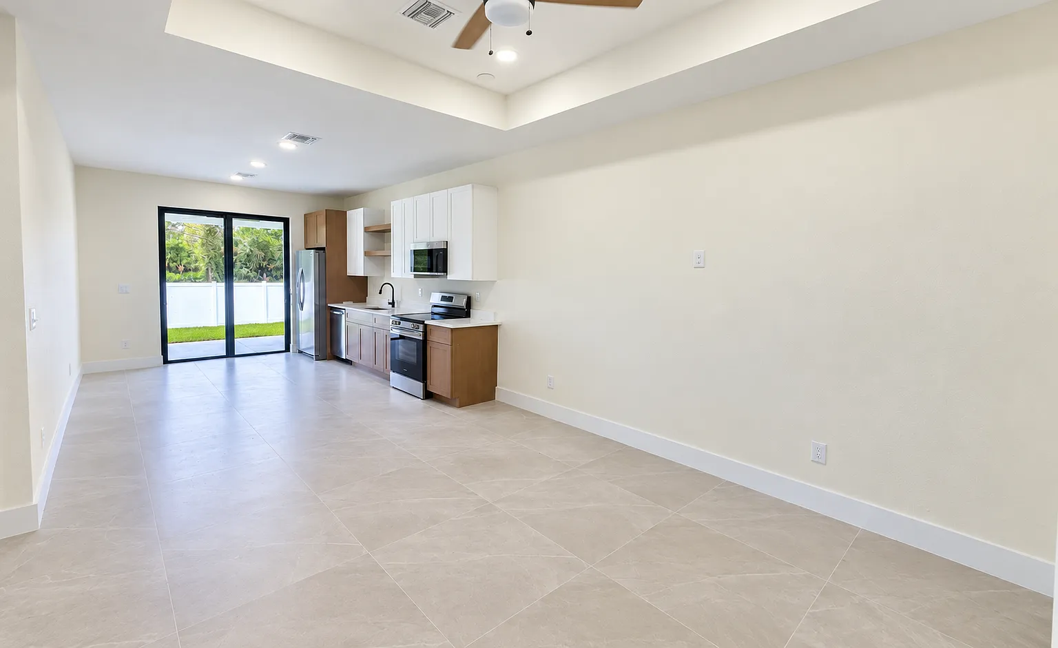 2 bed, 900 sqft, $1,450 — Photo 3