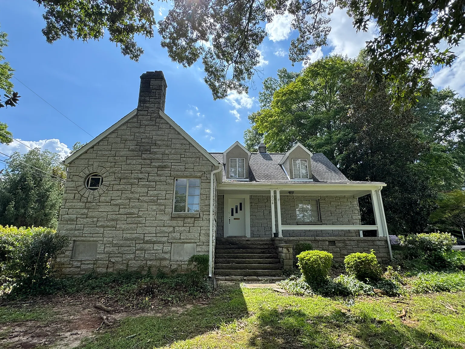 3 bed, 1998 sqft, $2,000 — Photo 1