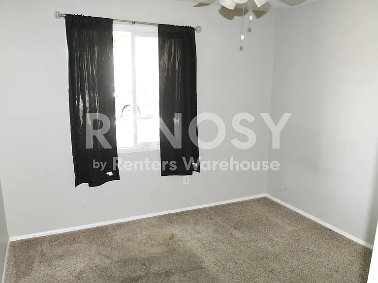 1550 W Pershing Ave — Photo 14