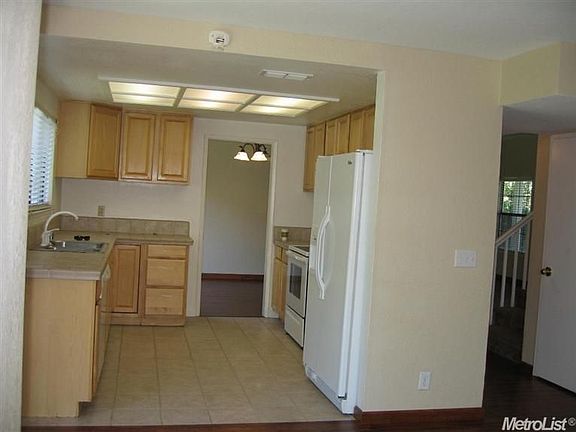 5th image of 811 Cordwell Cir