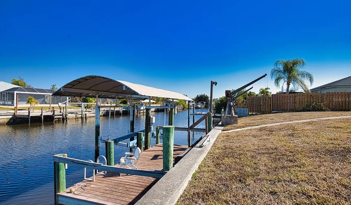 2 bed, 1326 sqft, $2,340 — Photo 3