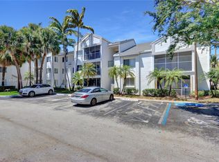 5686 Rock Island Rd APT 105, Tamarac, FL 33319