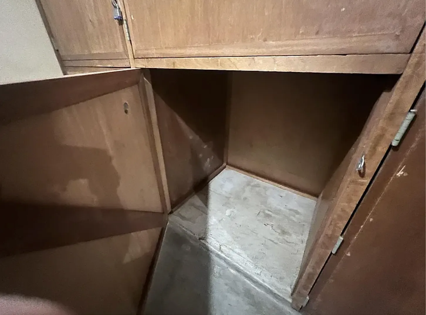 Studio with full kitchen, bath, in-unit laundry, partially covered assigned parking in secure bui... — Photo 1