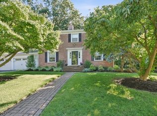 5 Carteret Ct, Madison, NJ 07940