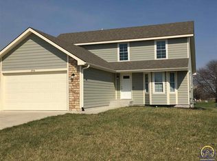 2914 SW Greenridge St, Topeka, KS 66614