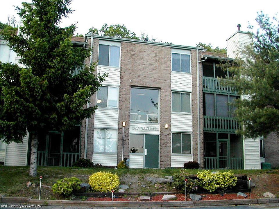 2nd image of 1612 Summit Pointe Dr