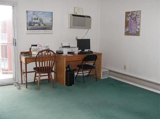 4th image of 115 W Squantum St APT 618