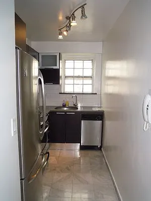 Rented by Metropolitan Equities | media 10