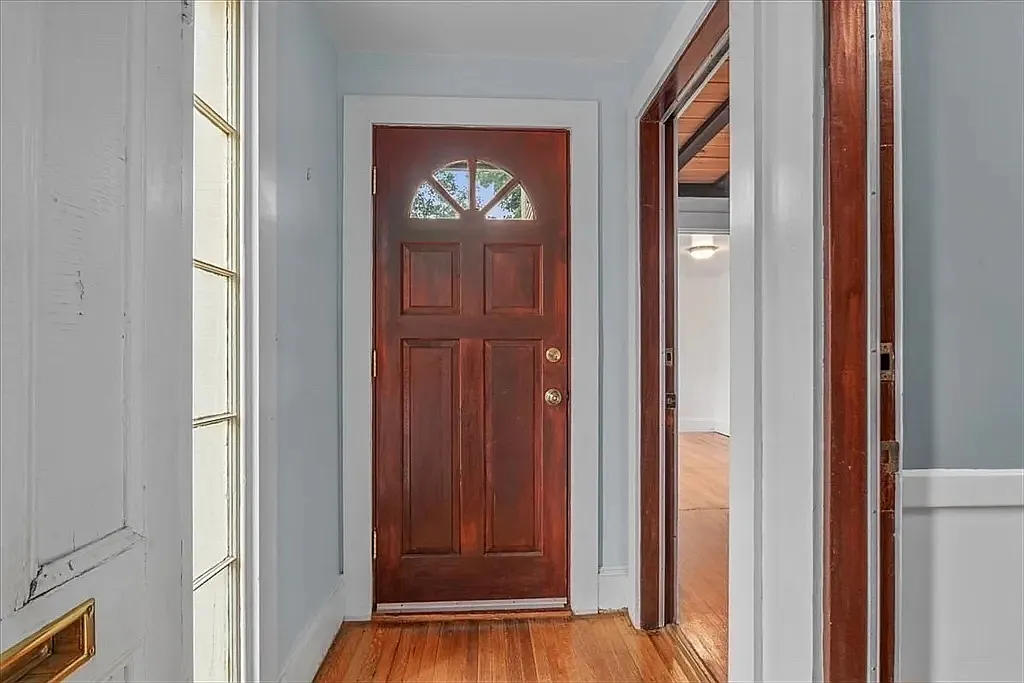 38 Cottage St — Photo 4