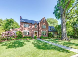 14 Roslyn Rd, Richmond, VA 23226