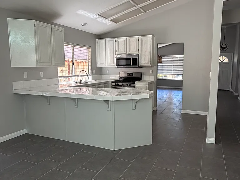 24056 Golden Pheasant Ln — Photo 3