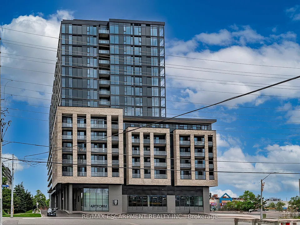 86 Dundas St E #1016