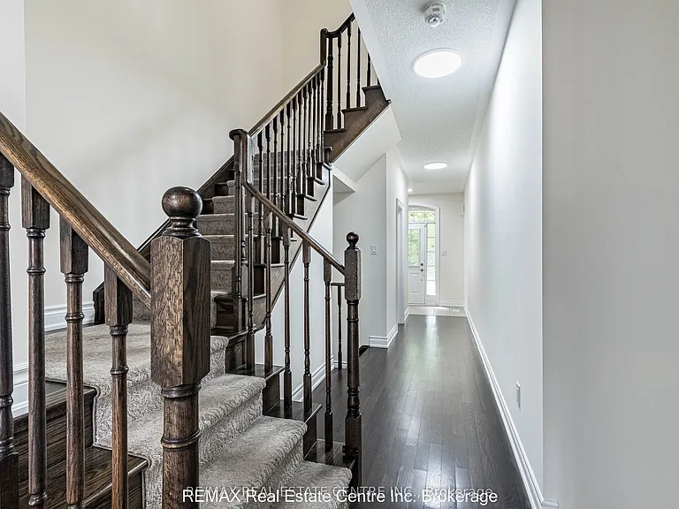 27 Lady Evelyn Cres — Photo 6