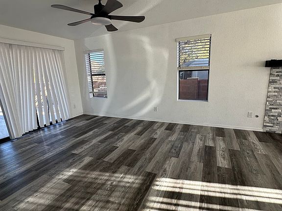 3rd image of 2936 W Autumn Breeze Dr