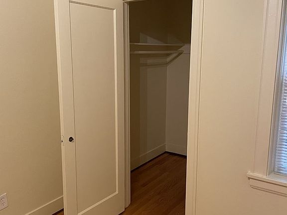 5th image of 921 1st Ave W #112