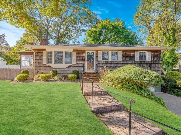 156 Swan Lake Drive, Patchogue, NY 11772