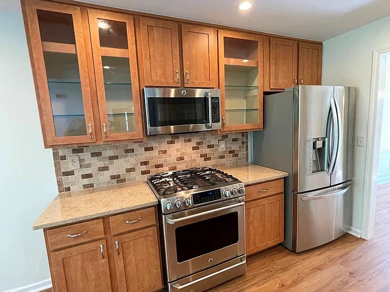 13580 Weycroft Cir — Photo 2