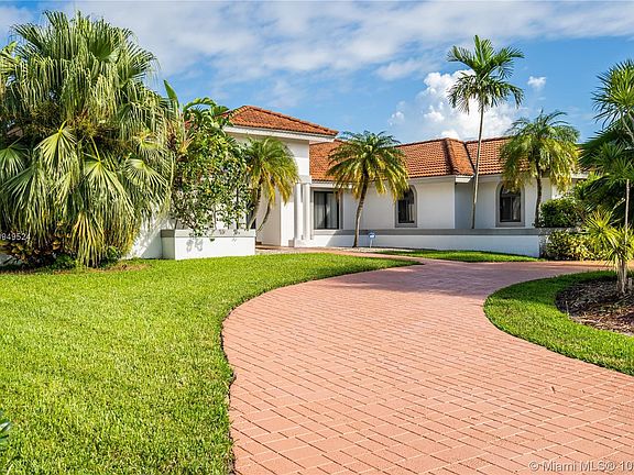 3rd image of 17655 SW 80th Ct