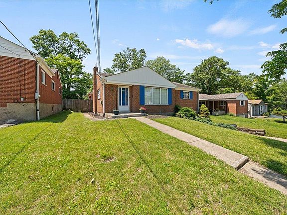 2nd image of 8679 Elmtree Ave