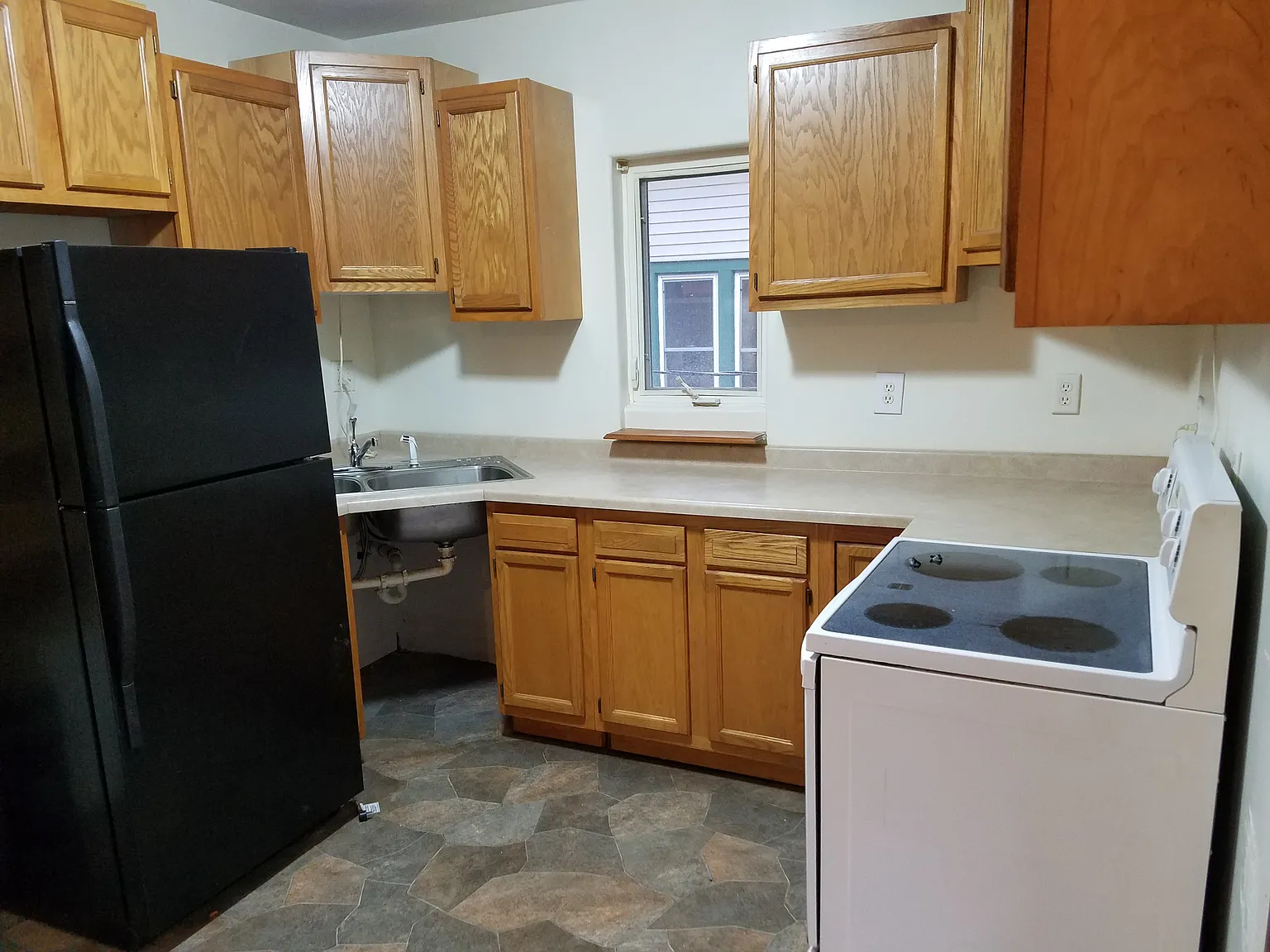 5725 West 8th Street — Photo 1