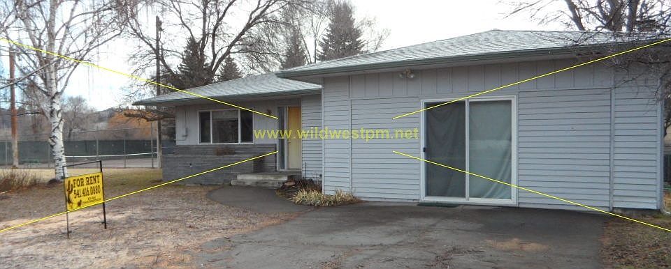 1st image of 410 NE Juniper St