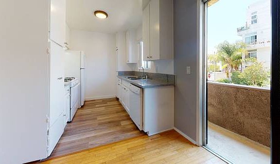 3rd image of 412 N Serrano Ave #110
