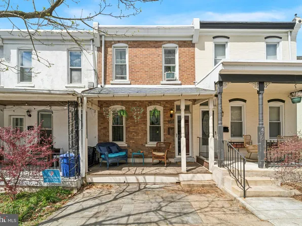 468 Ripka St, Philadelphia, PA 19128